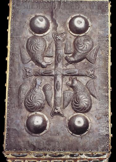 Achatkästchen, 910: Unterseite (Oviedo, Cámara Santa) aus: Kat. New York 1994: The art of medieval Spain a.d. 500-1200, New York, Metropolitan Museum of Art, 18. Nov. 1993 – 13. Mär. 1994, New York 1993, 144.